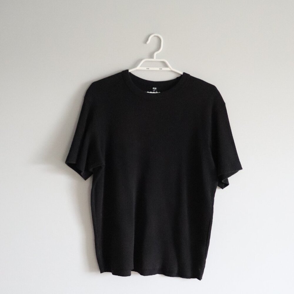 Uniqlo Men's Sz M Black Waffle‎ Knit Stretch Crewneck Pullover T-Shirt Top